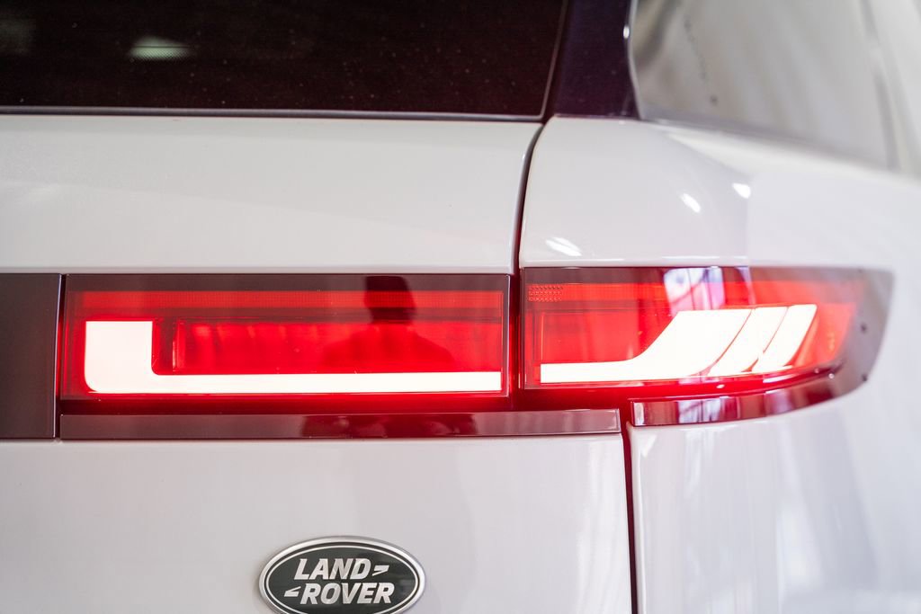 Used 2023 Land Rover Range Rover Sport SE image 6