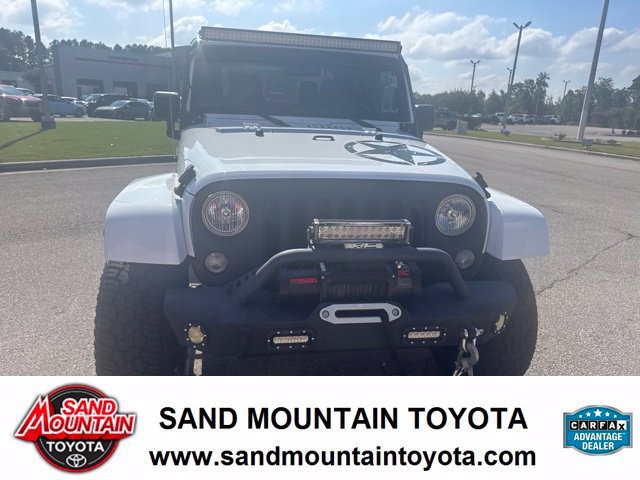 Used 2015 Jeep Wrangler Sahara AWD/4WD image 8