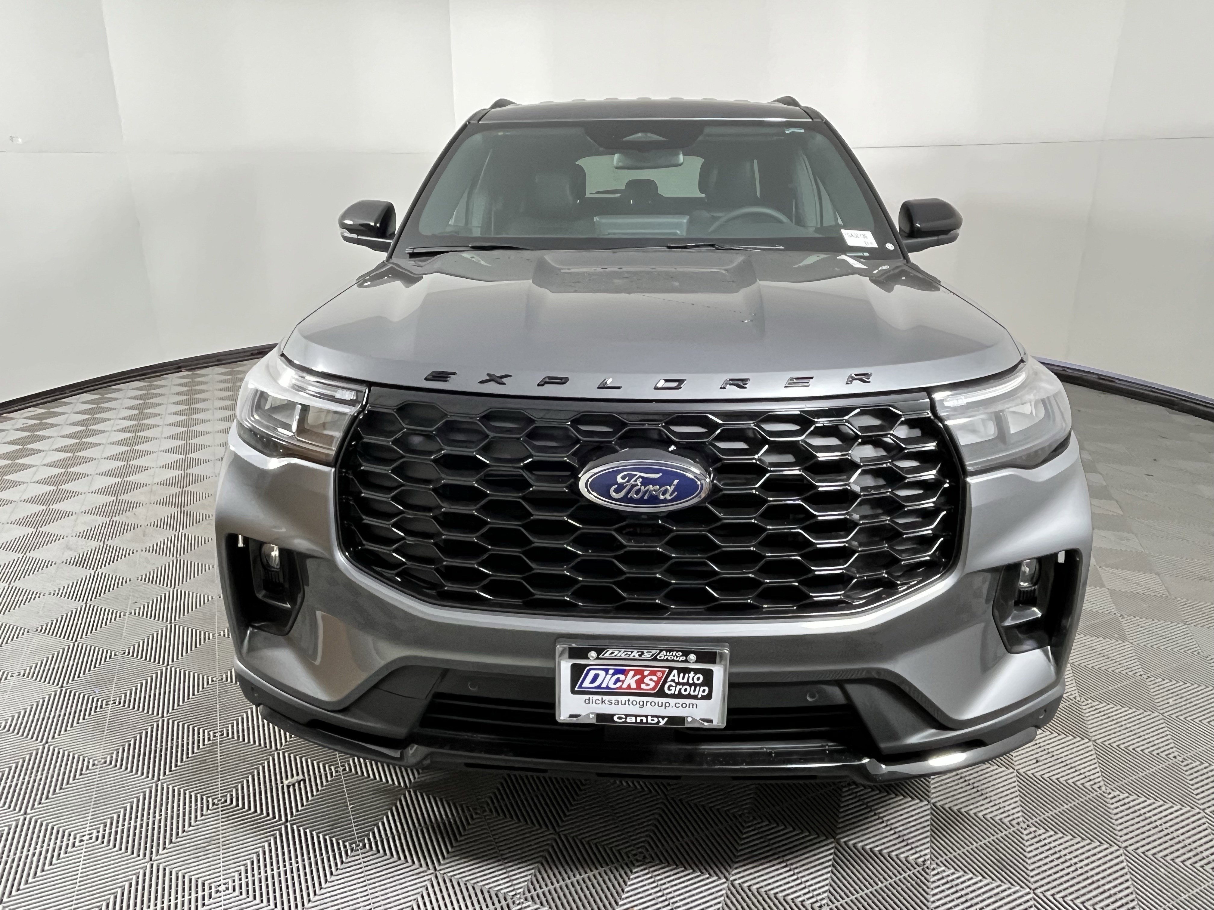 New 2026 Ford Explorer ST-Line w/ ST-Line Street Pack image 8