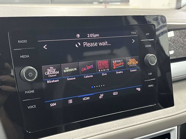 Used 2025 Volkswagen Taos SE FWD image 32