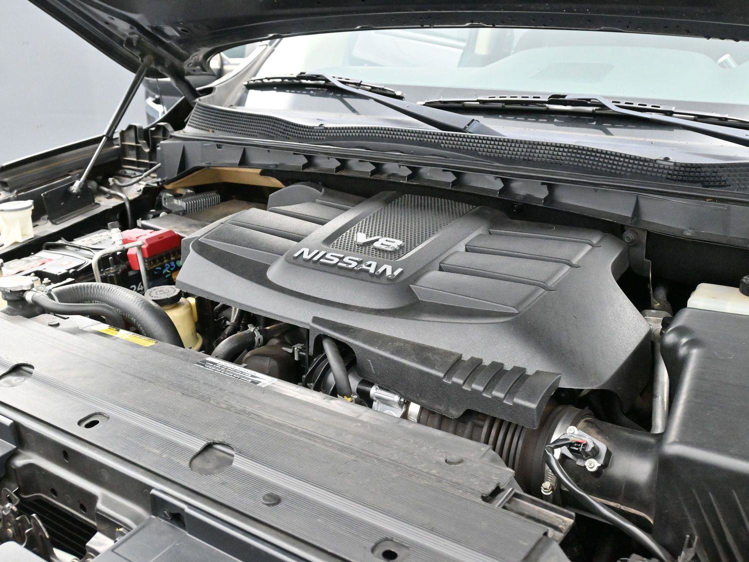 Used 2020 Nissan Titan SV w/ SV Convenience Package image 35