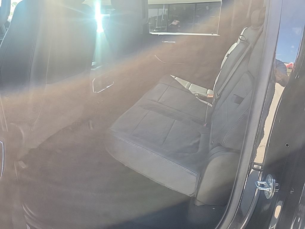 Used 2023 GMC Sierra 3500 Denali w/ Denali Ultimate Package image 12