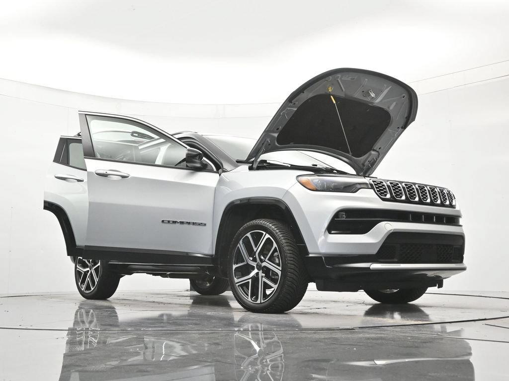 Used 2025 Jeep Compass Limited w/ Elite Group AWD/4WD image 51