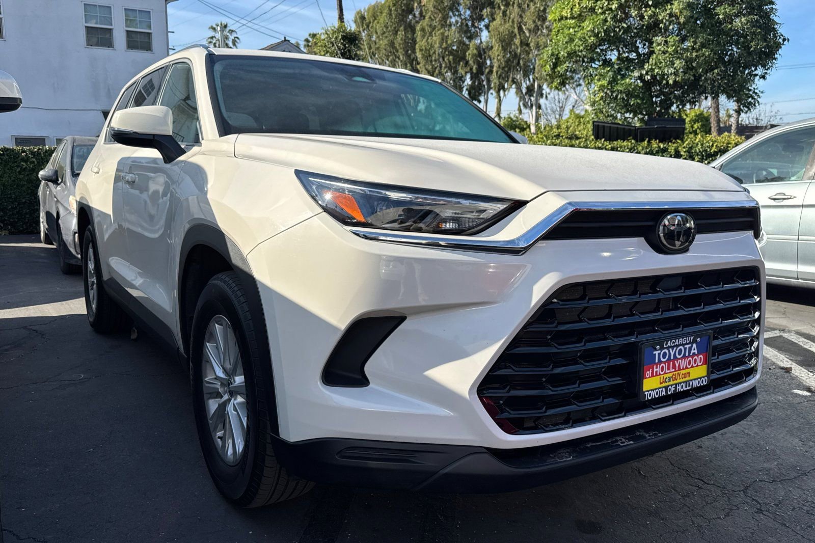 Used 2024 Toyota Grand Highlander AWD image 2