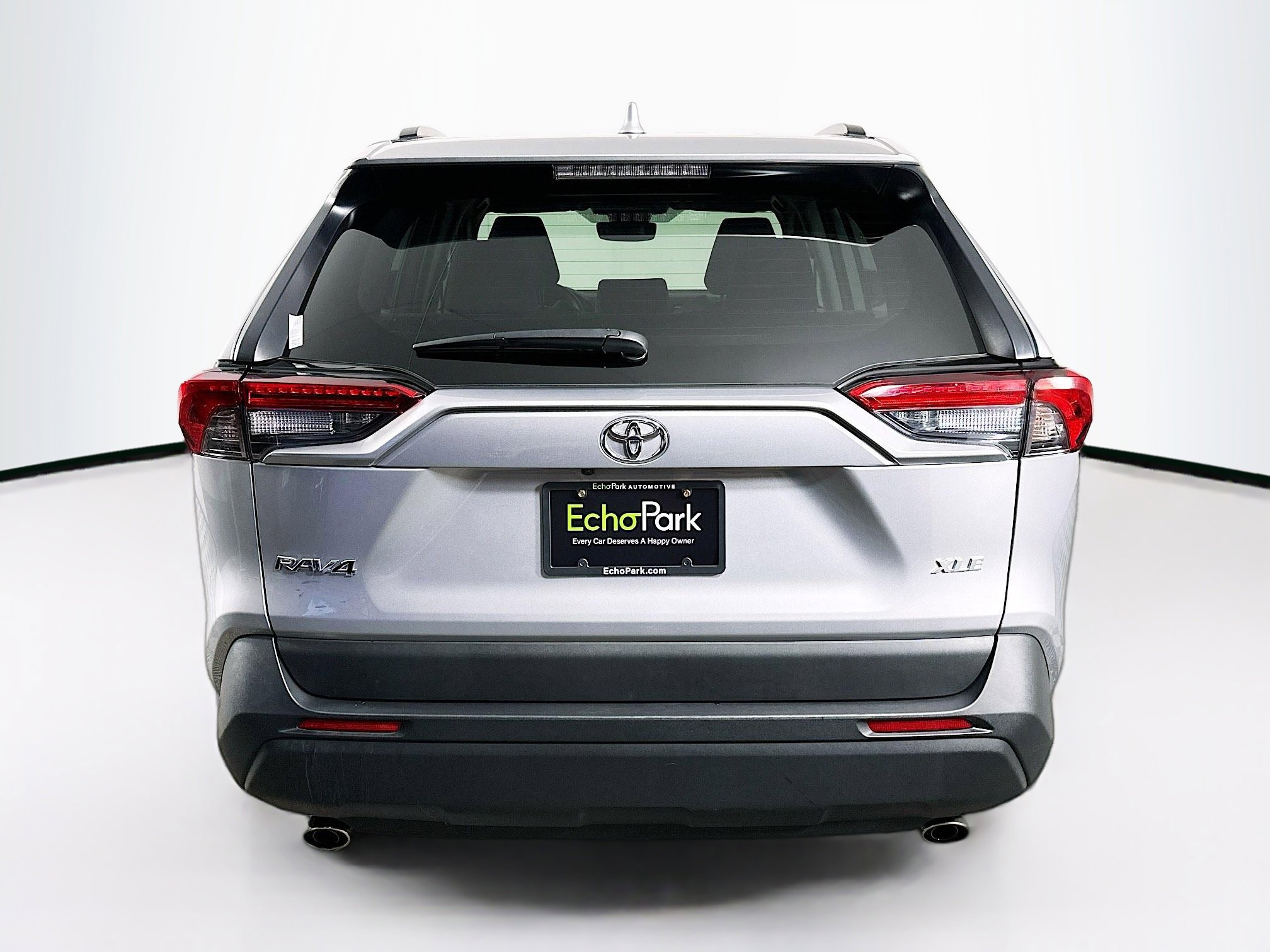 Used 2025 Toyota RAV4 XLE image 7