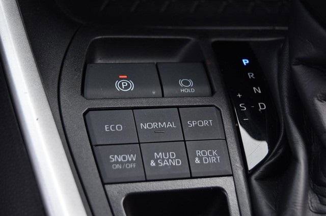 Used 2024 Toyota RAV4 LE image 16