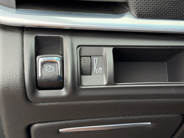 Used 2016 Cadillac XTS Luxury FWD image 13