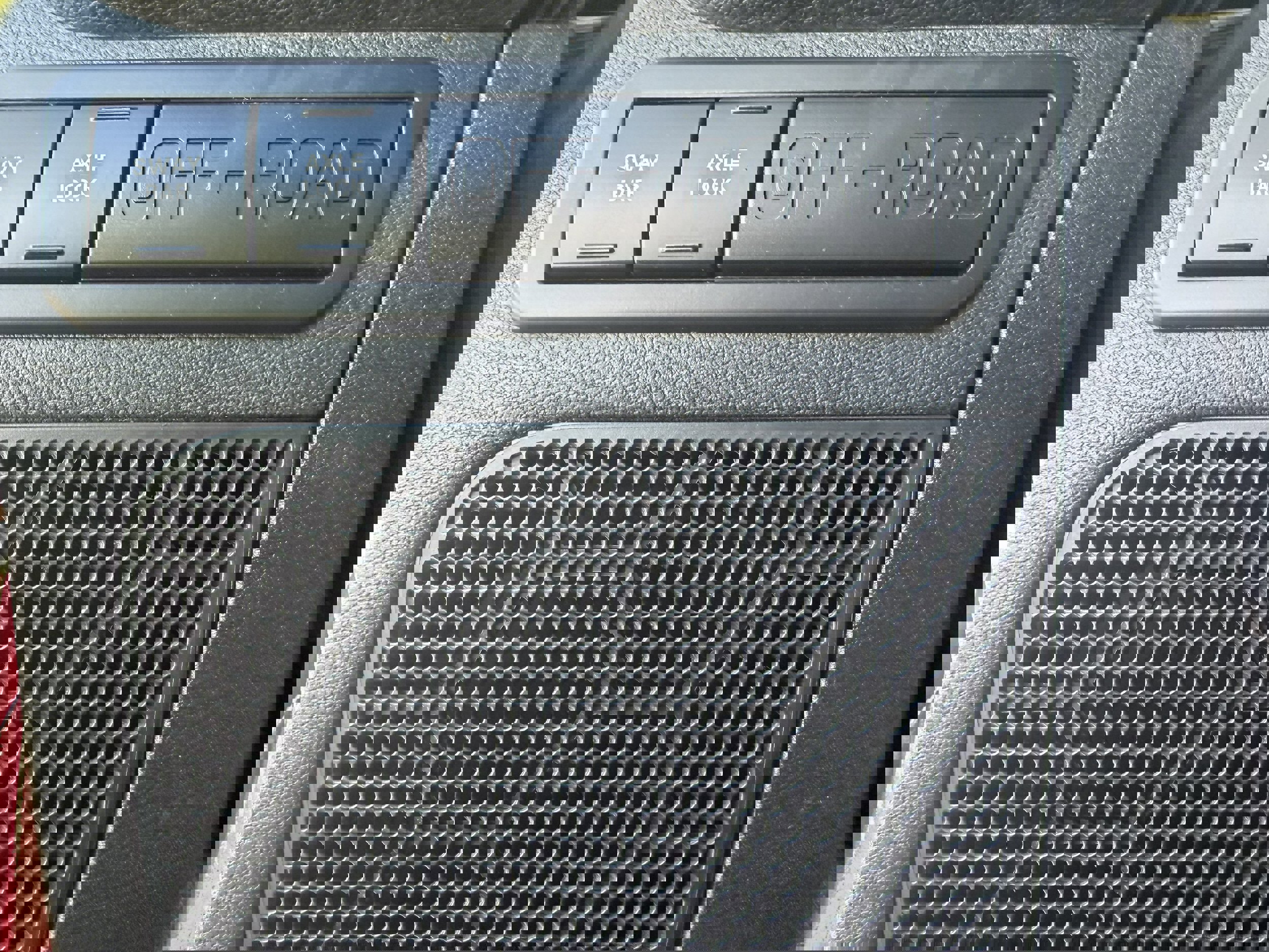 Used 2012 Jeep Wrangler Unlimited Rubicon w/ Connectivity Group image 18