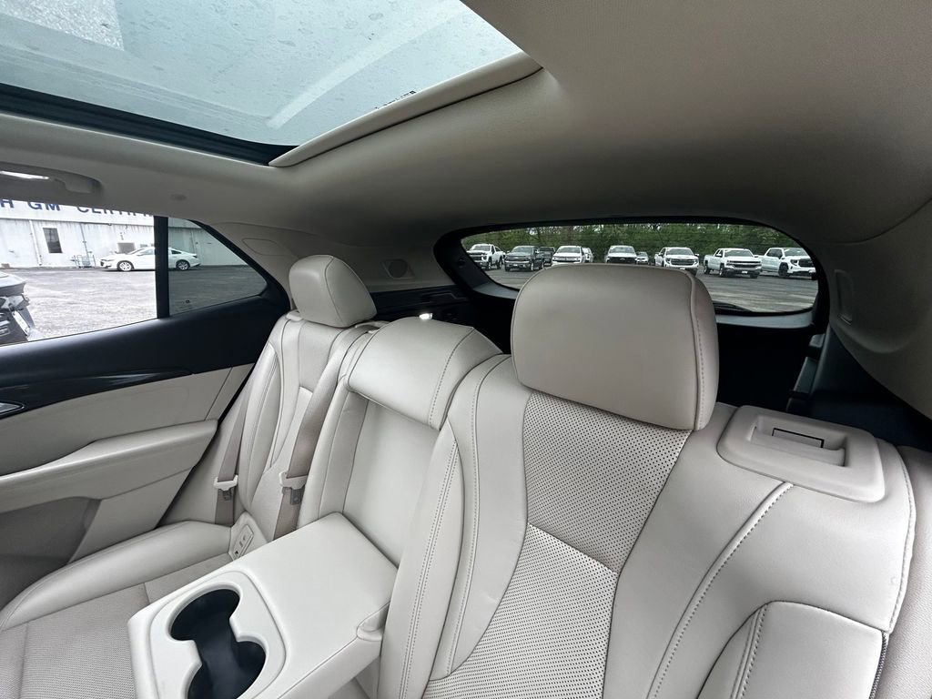 Used 2022 Buick Envision Essence w/ Technology Package I FWD image 24