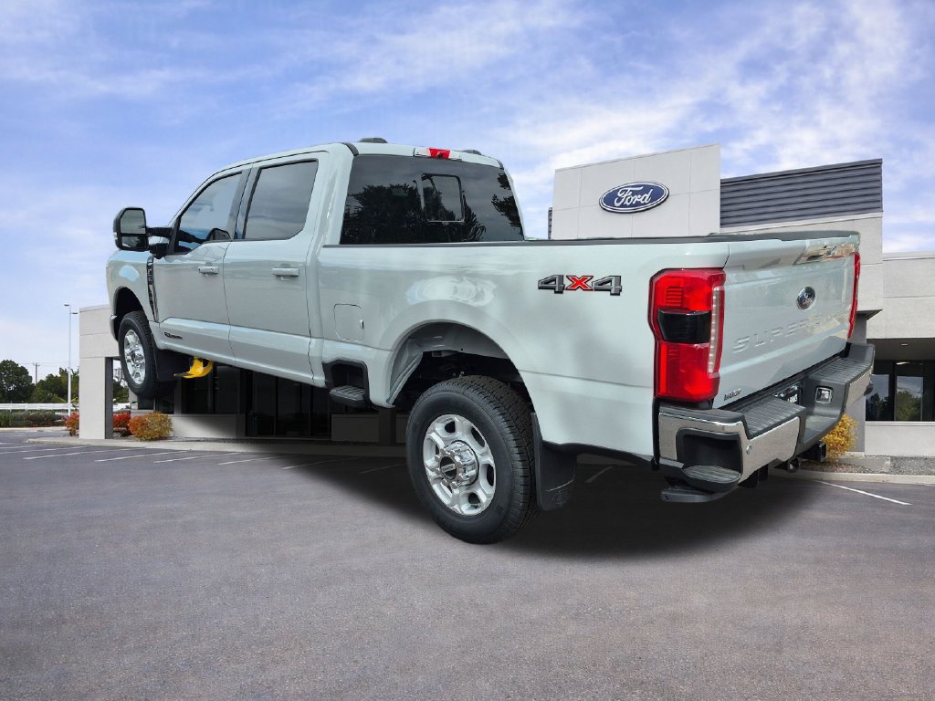 New 2026 Ford F350 XLT w/ XLT Premium Package AWD/4WD image 3