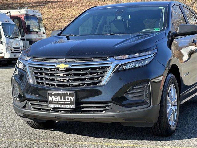 Used 2023 Chevrolet Equinox LS w/ Driver Confidence II Package image 4