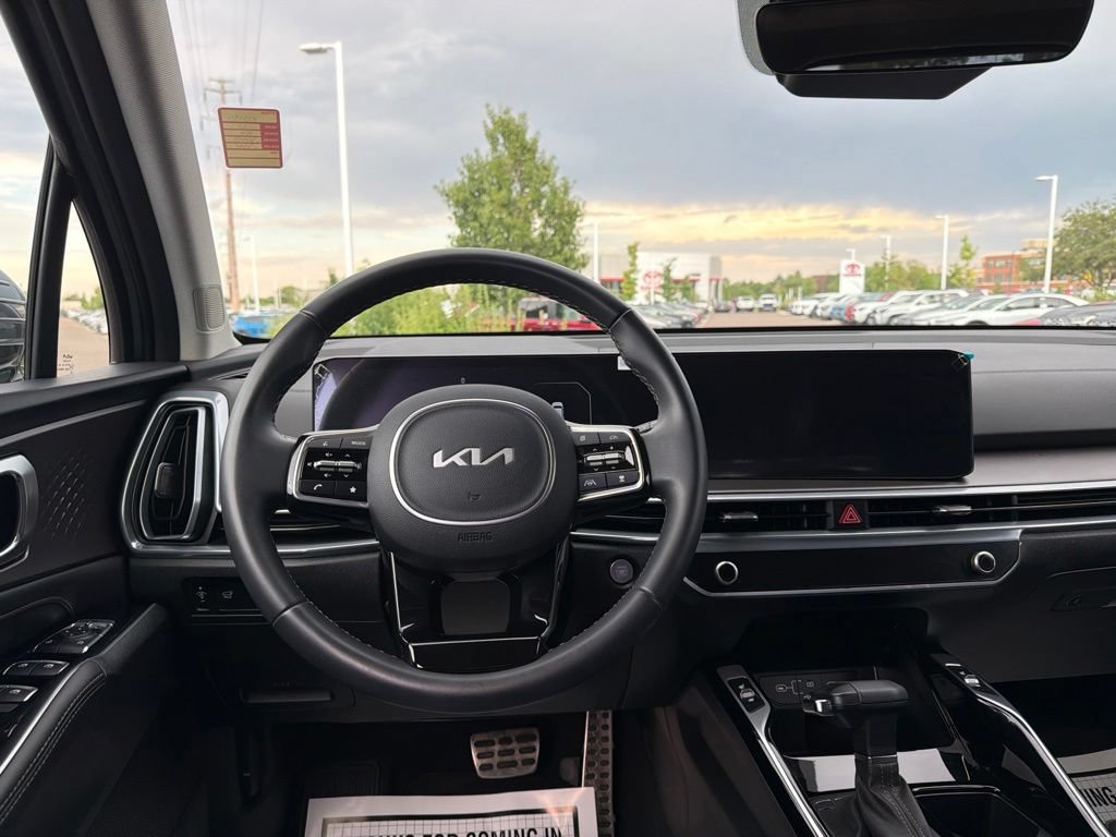 Used 2025 Kia Sorento SX FWD image 22