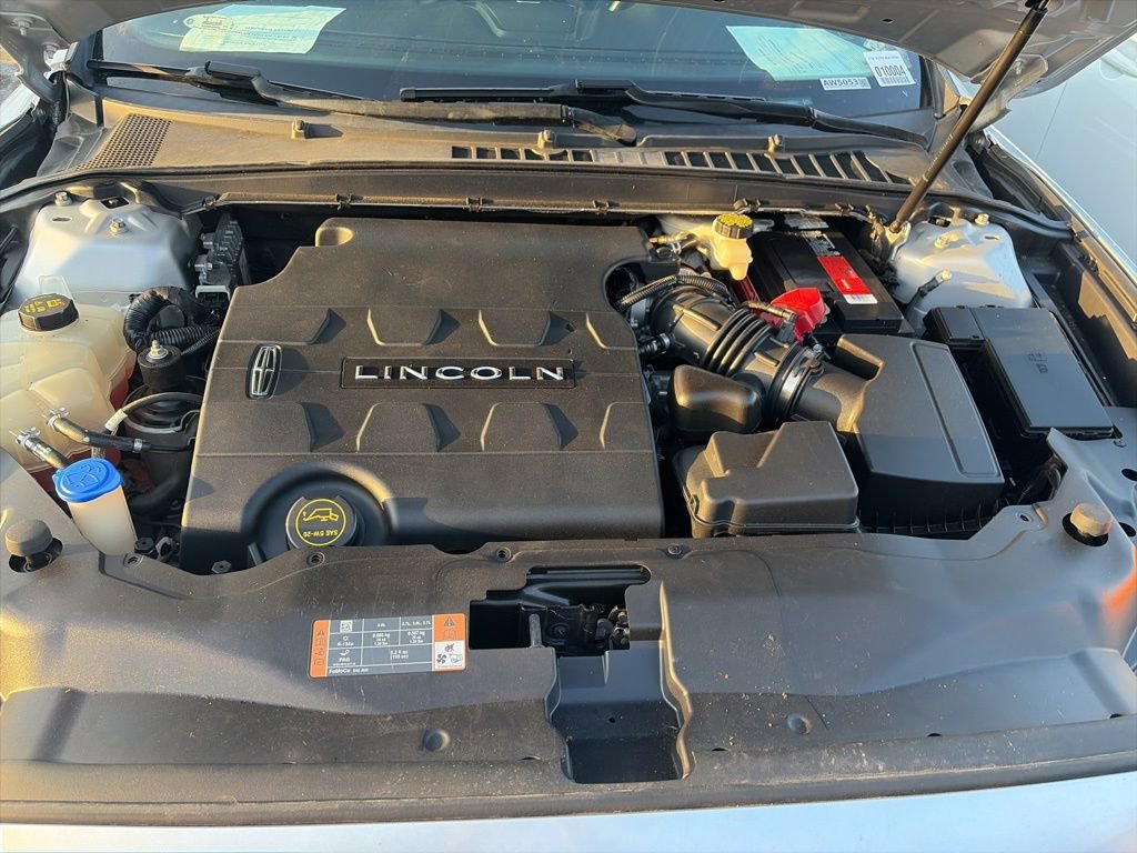 Used 2018 Lincoln Continental Select image 32