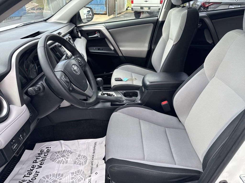 Used 2018 Toyota RAV4 XLE w/ Plus Extra Value Package image 27