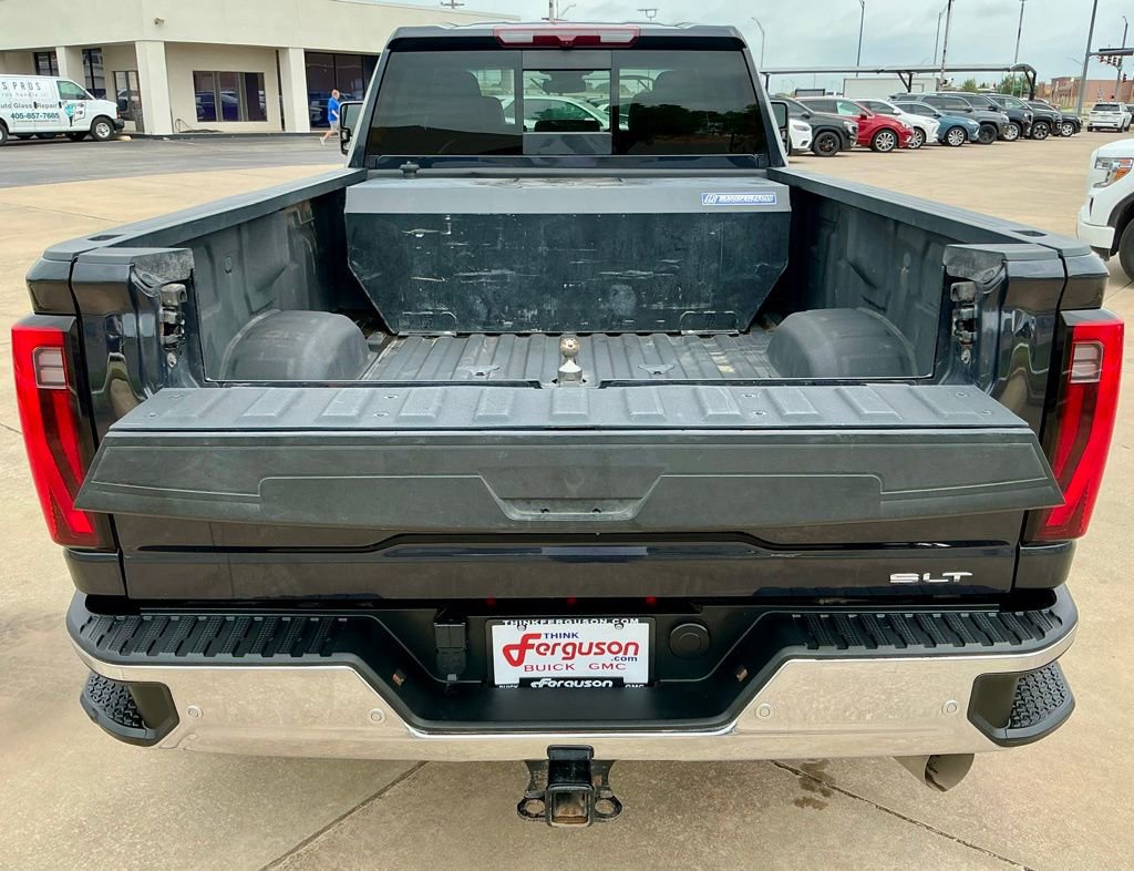 Used 2024 GMC Sierra 3500 SLT w/ SLT Premium Package image 17