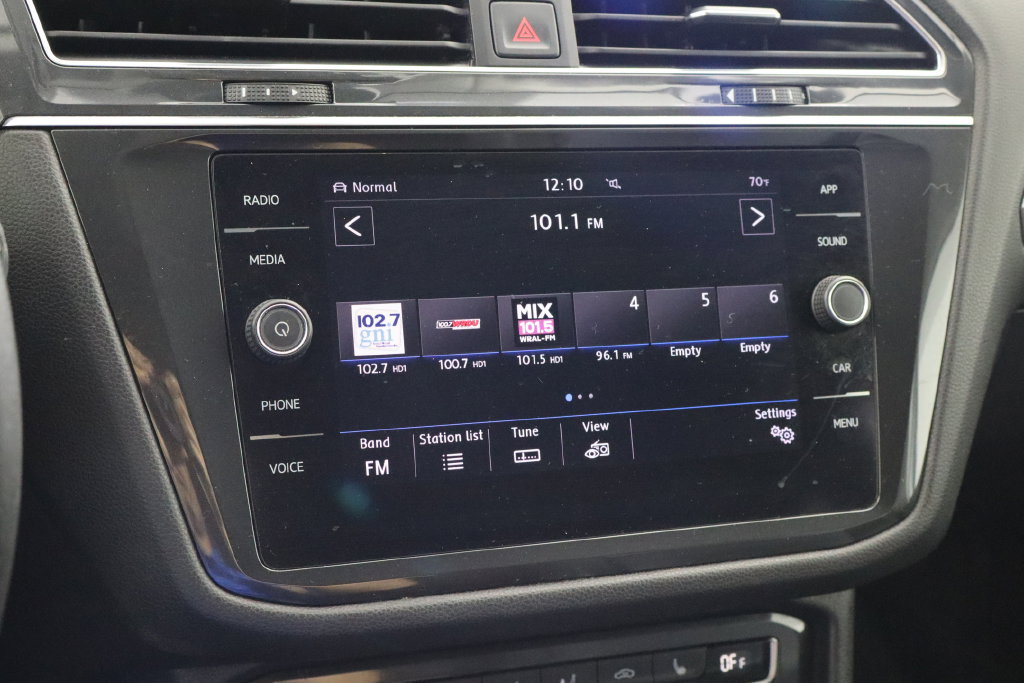 Used 2019 Volkswagen Tiguan SE AWD/4WD image 29