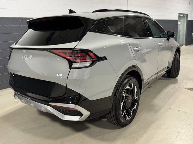 Used 2025 Kia Sportage SX AWD/4WD image 16