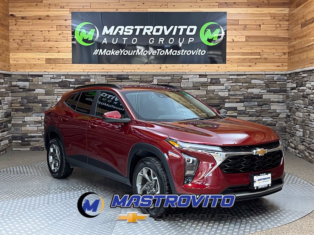 Used 2024 Chevrolet Trax LT w/ Driver Confidence Package FWD image 1