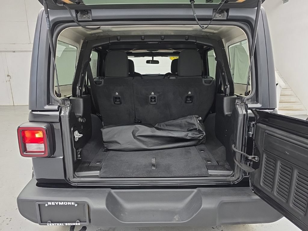 Used 2022 Jeep Wrangler Unlimited Sport AWD/4WD image 45