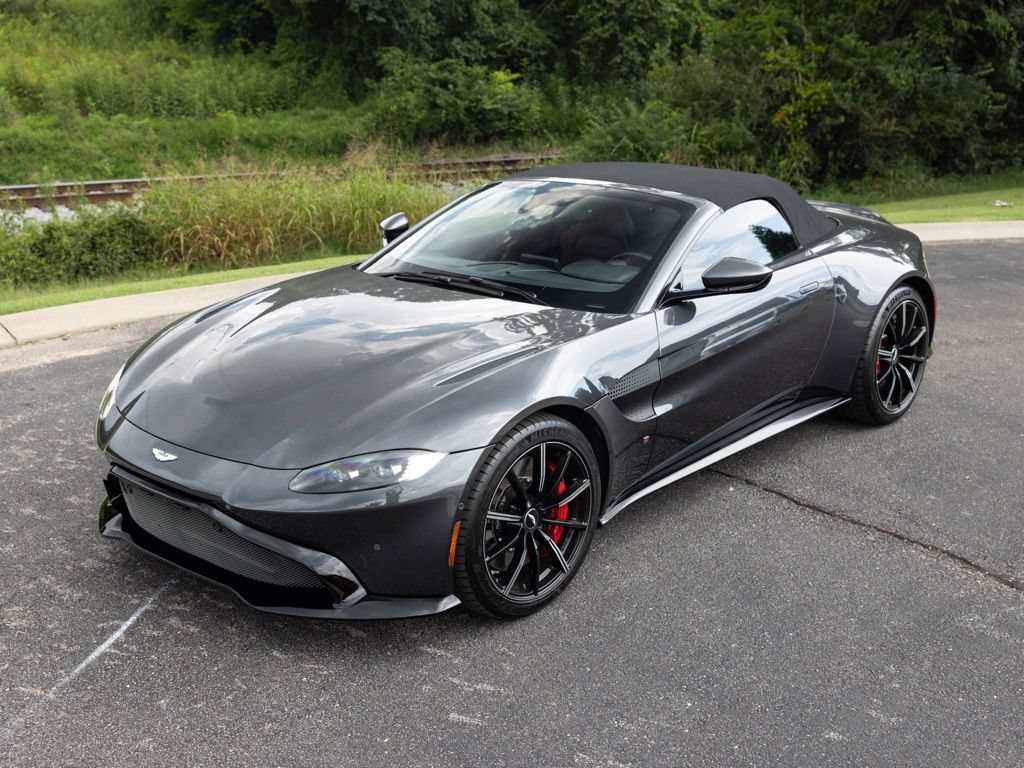 Used 2021 Aston Martin V8 Vantage Roadster RWD image 57