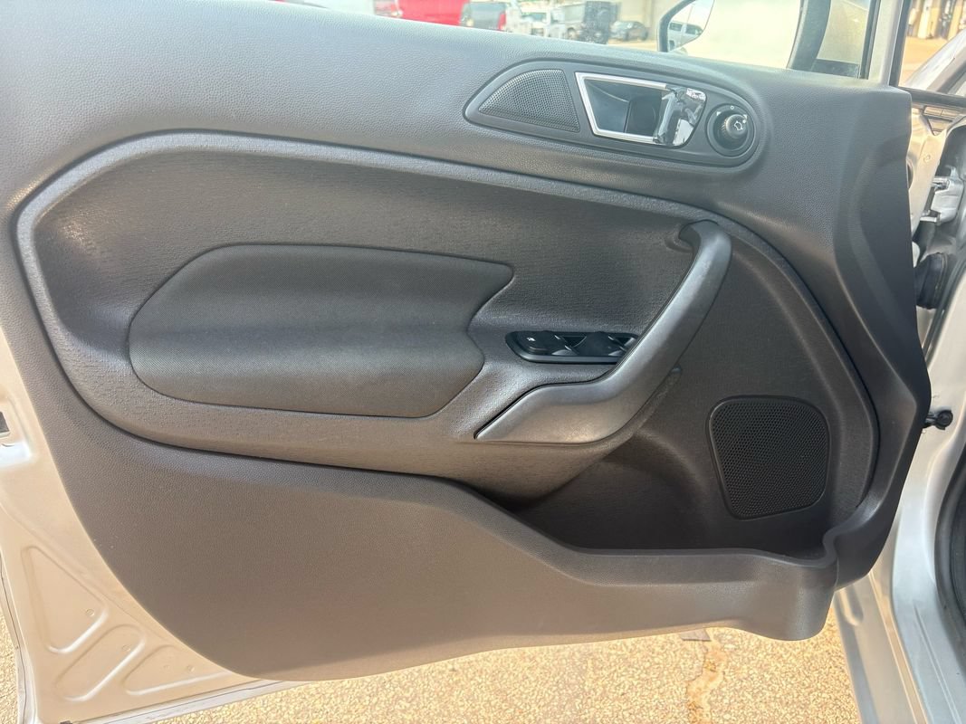 Used 2015 Ford Fiesta SE w/ Equipment Group 201A FWD image 11
