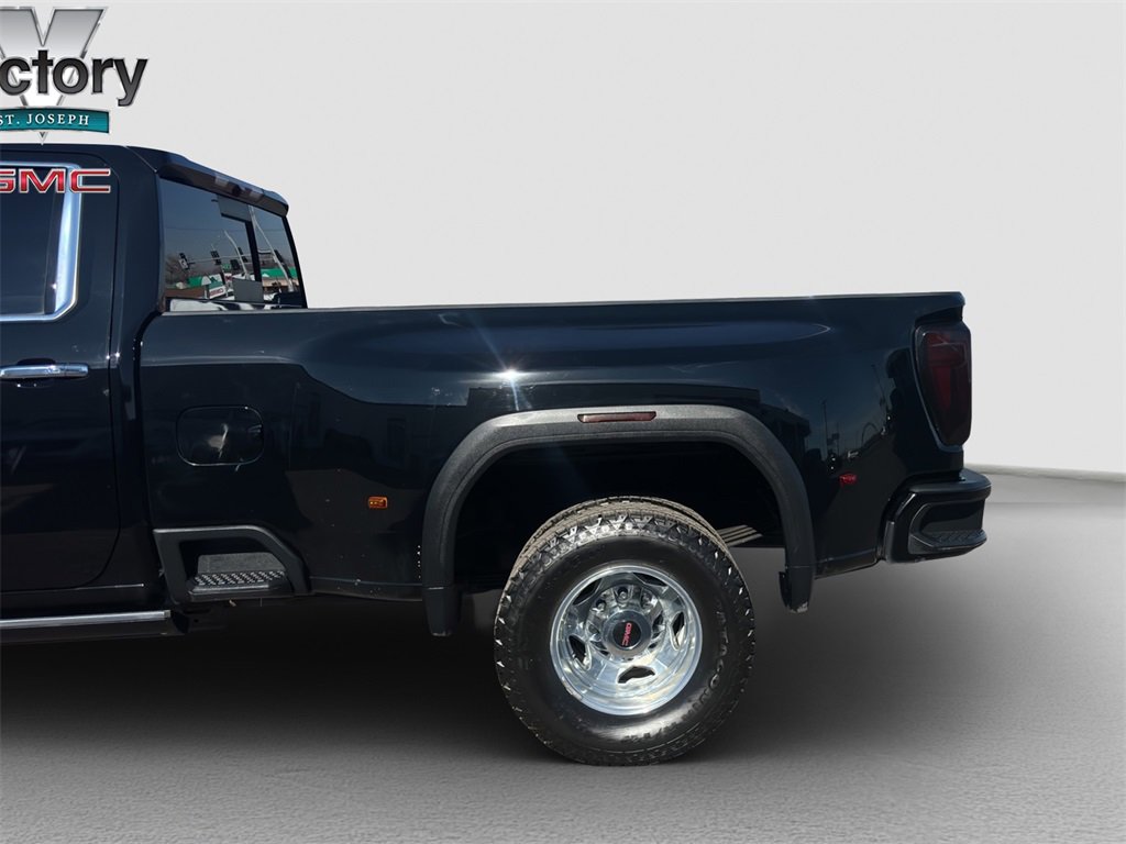 Used 2022 GMC Sierra 3500 Denali image 12