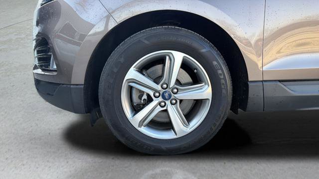 Used 2019 Ford Edge SEL w/ Equipment Group 201A image 14