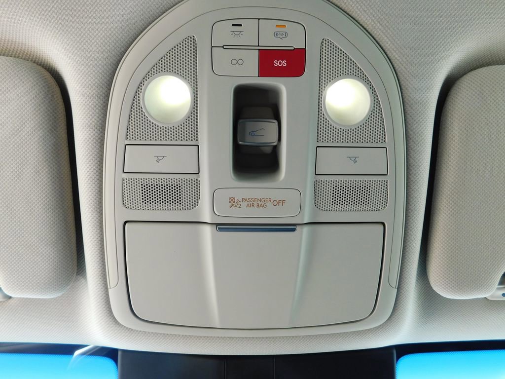 Used 2026 Genesis G70 2.5T Prestige image 23