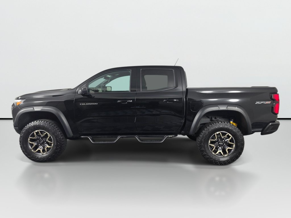 Used 2024 Chevrolet Colorado ZR2 w/ Technology Package AWD/4WD image 2