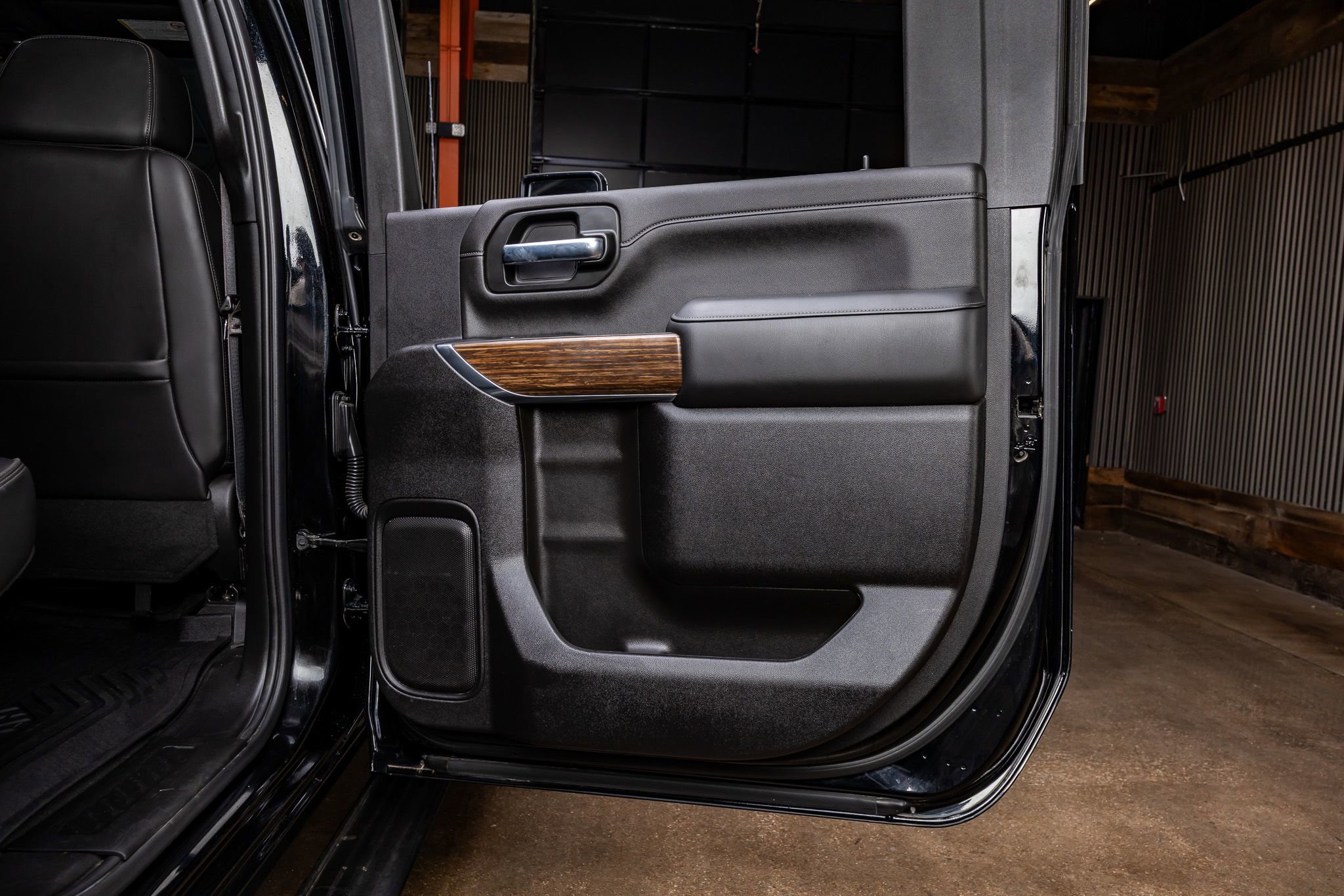 Used 2022 Chevrolet Silverado 3500 High Country w/ LPO, Hitch Package image 38