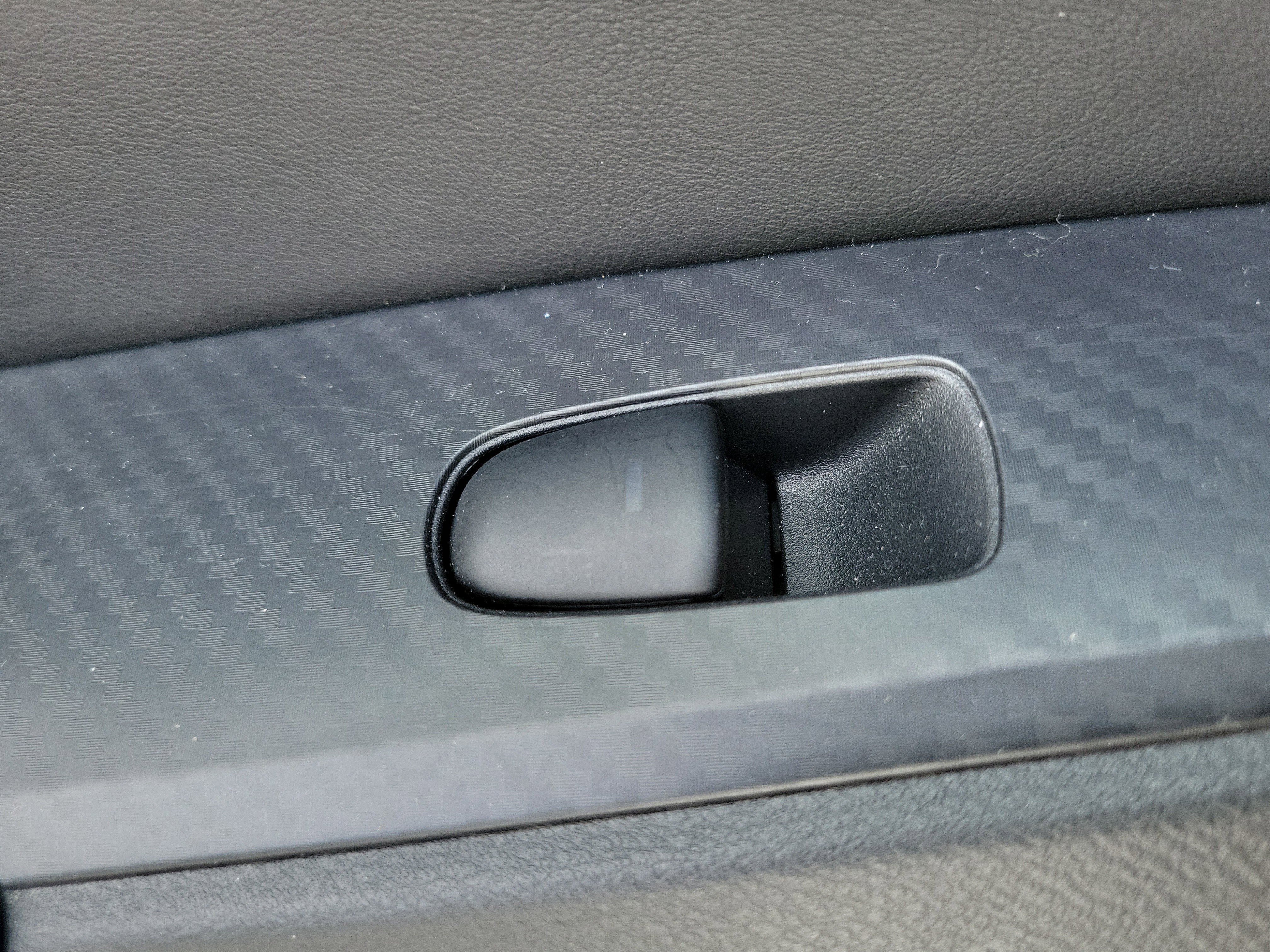 Used 2025 Nissan Altima 2.5 SV FWD image 14