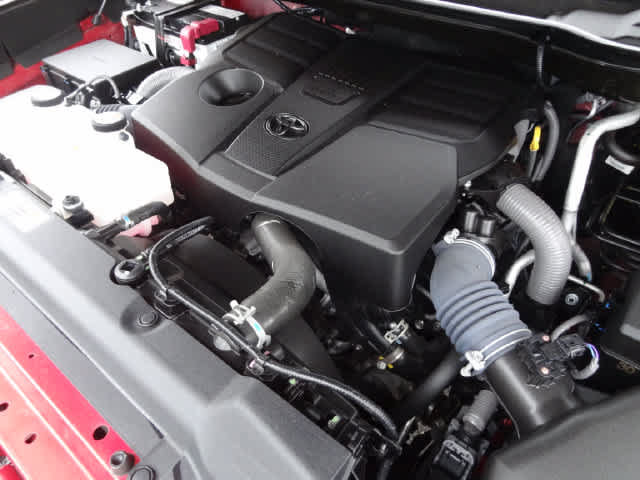 Used 2025 Toyota Tundra Limited AWD/4WD image 39