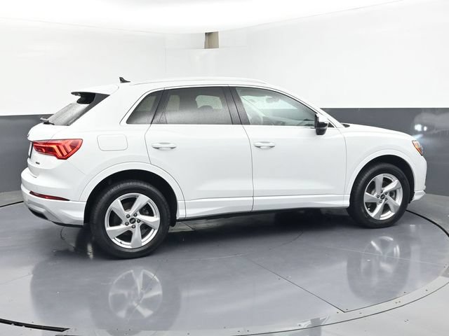 Used 2022 Audi Q3 2.0T Premium AWD/4WD image 3