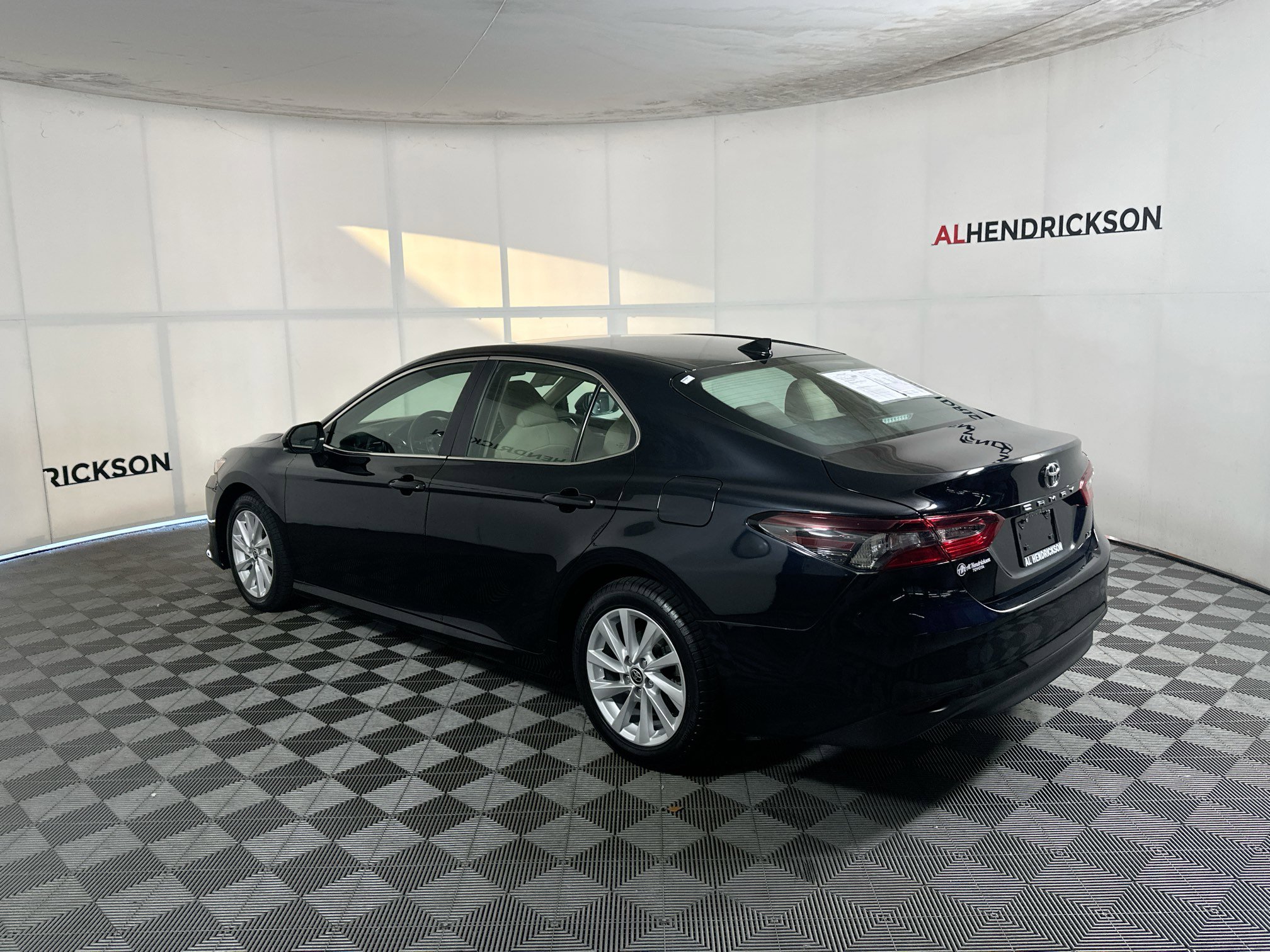 Used 2024 Toyota Camry LE image 5