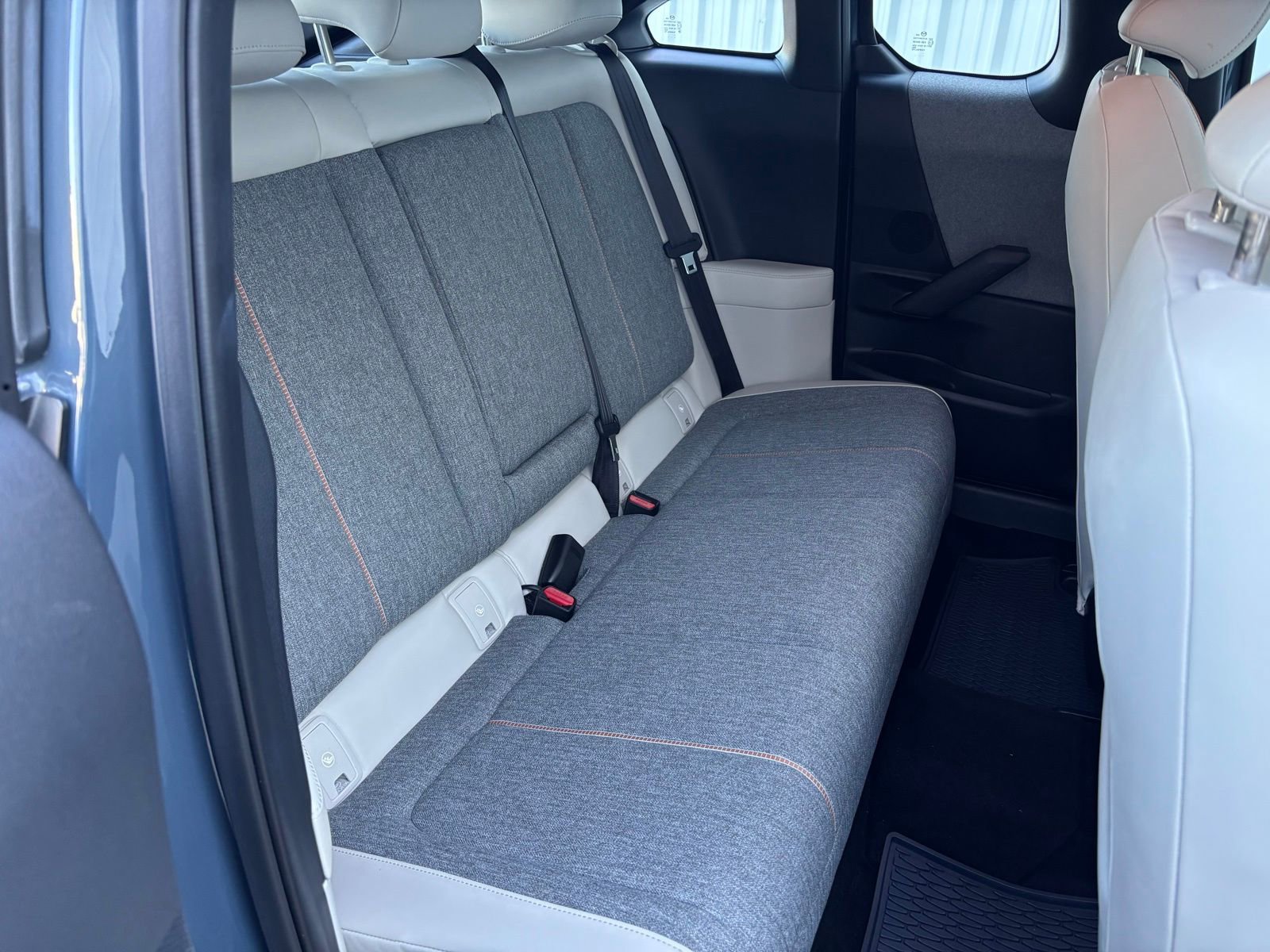 Used 2022 MAZDA MX-30 Electric w/ Premium Plus Pkg image 32