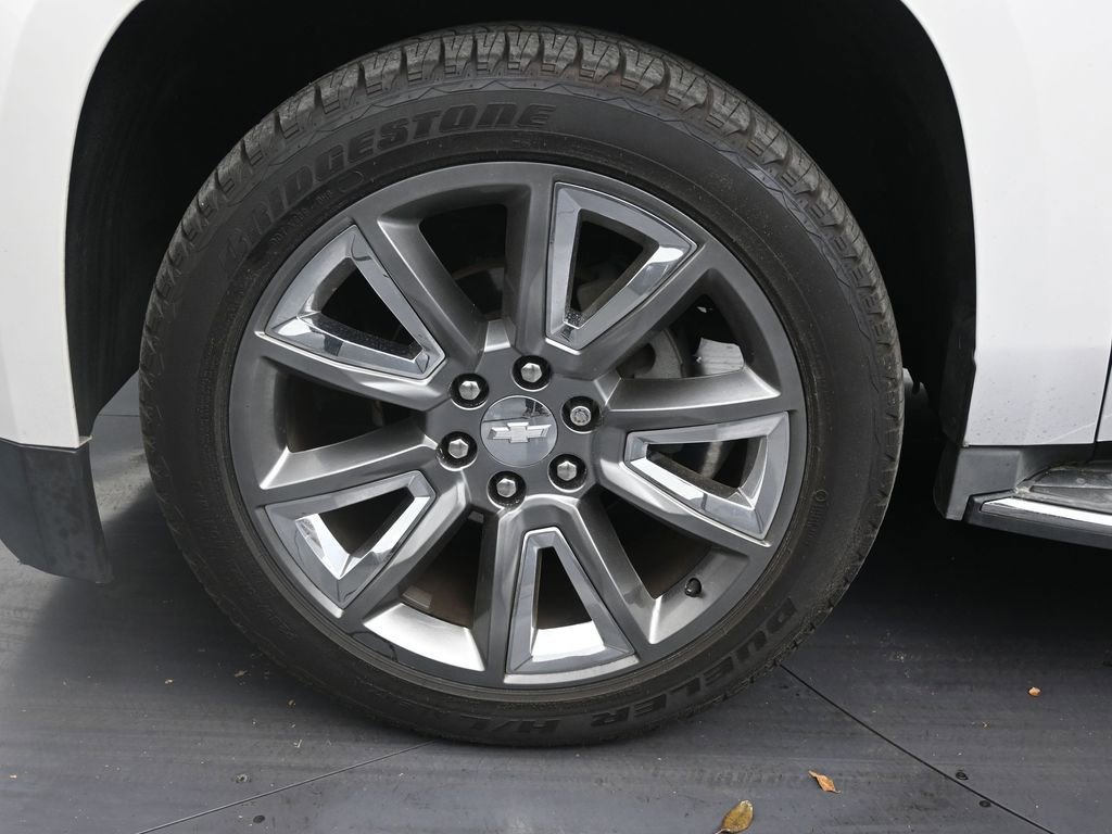 Used 2016 Chevrolet Suburban LTZ image 9