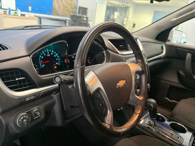 Used 2017 Chevrolet Traverse LT AWD/4WD image 15