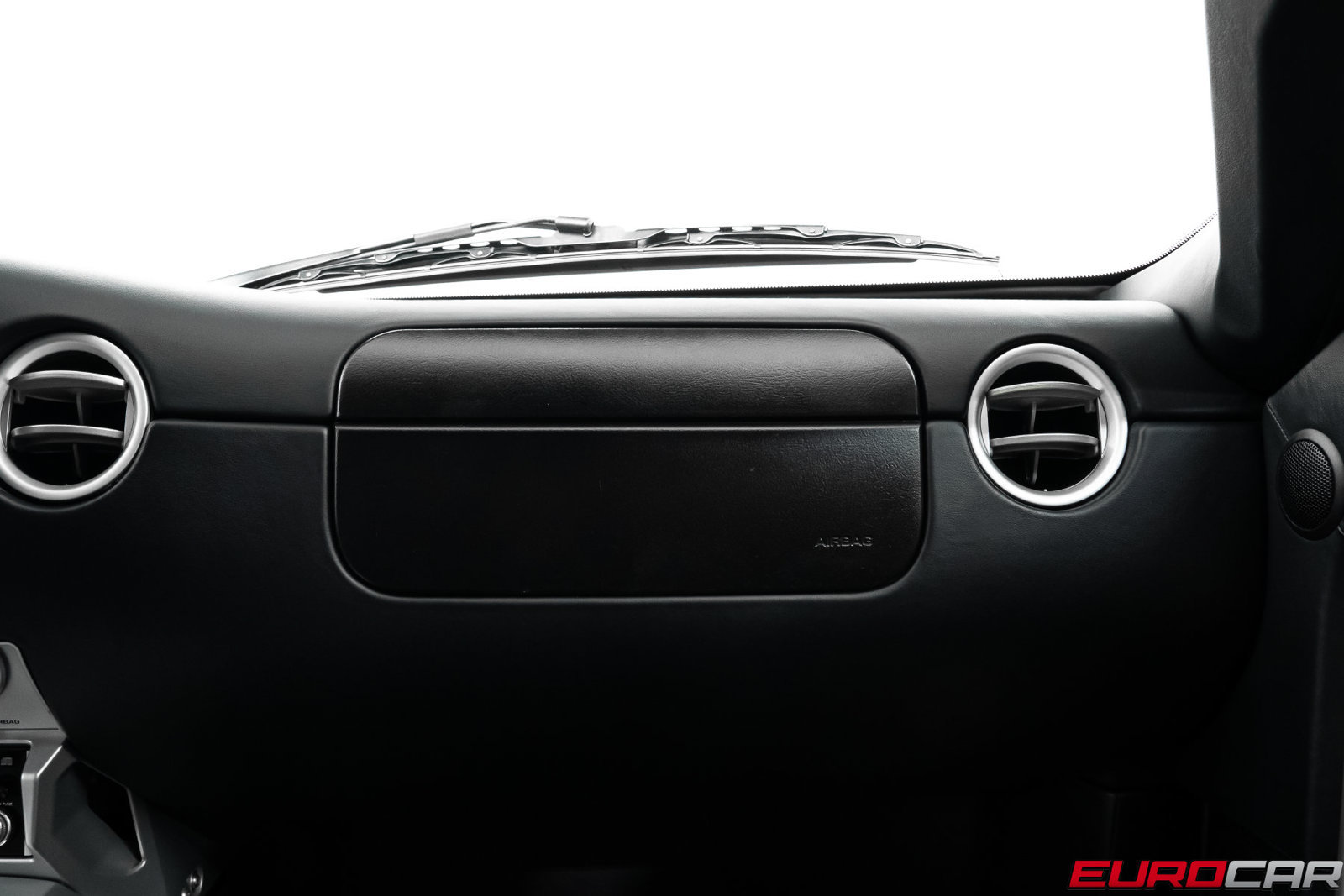 Used 2005 Ford GT RWD image 44