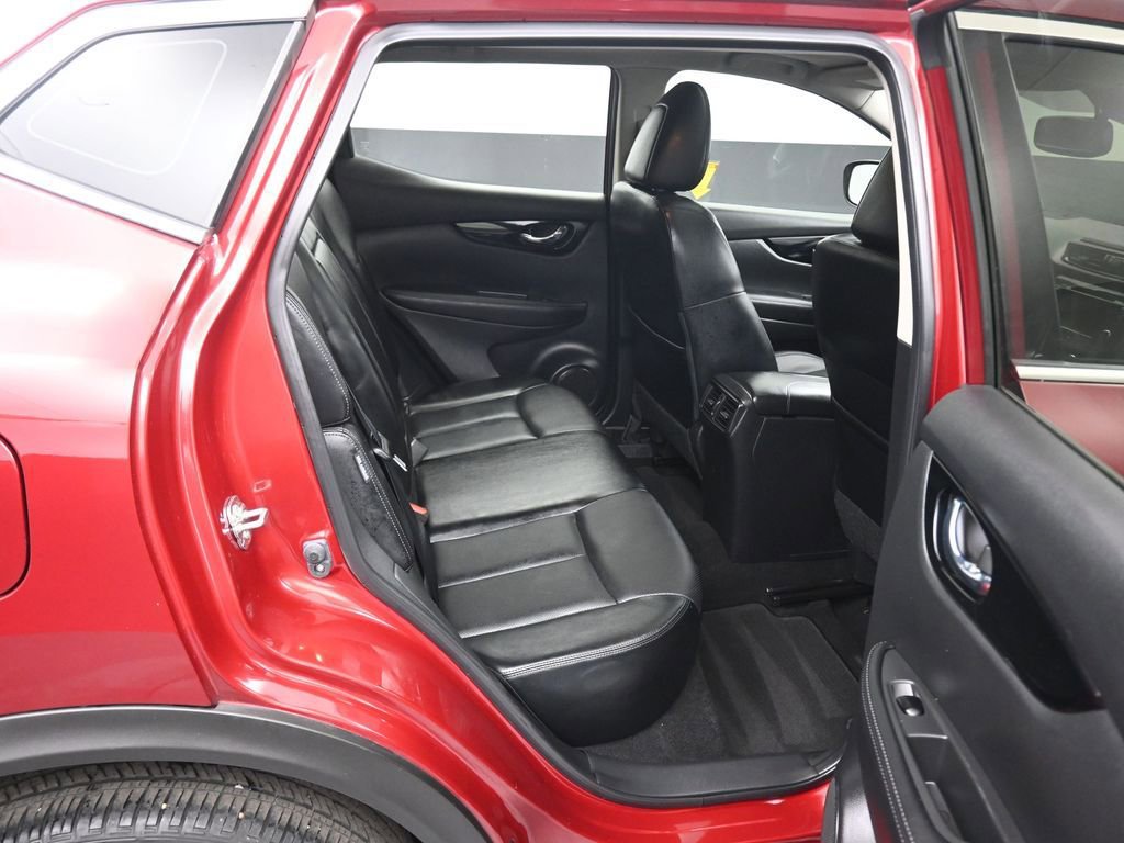 Used 2022 Nissan Rogue Sport SL w/ Premium Package image 38