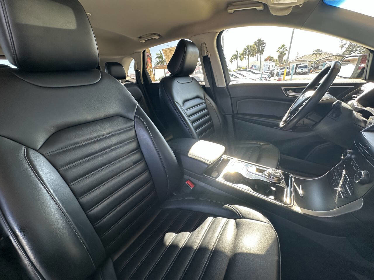 Used 2020 Ford Edge SEL FWD image 23