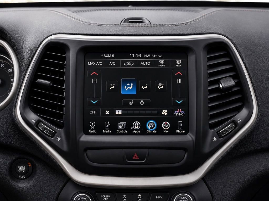 Used 2017 Jeep Cherokee Limited AWD/4WD image 36
