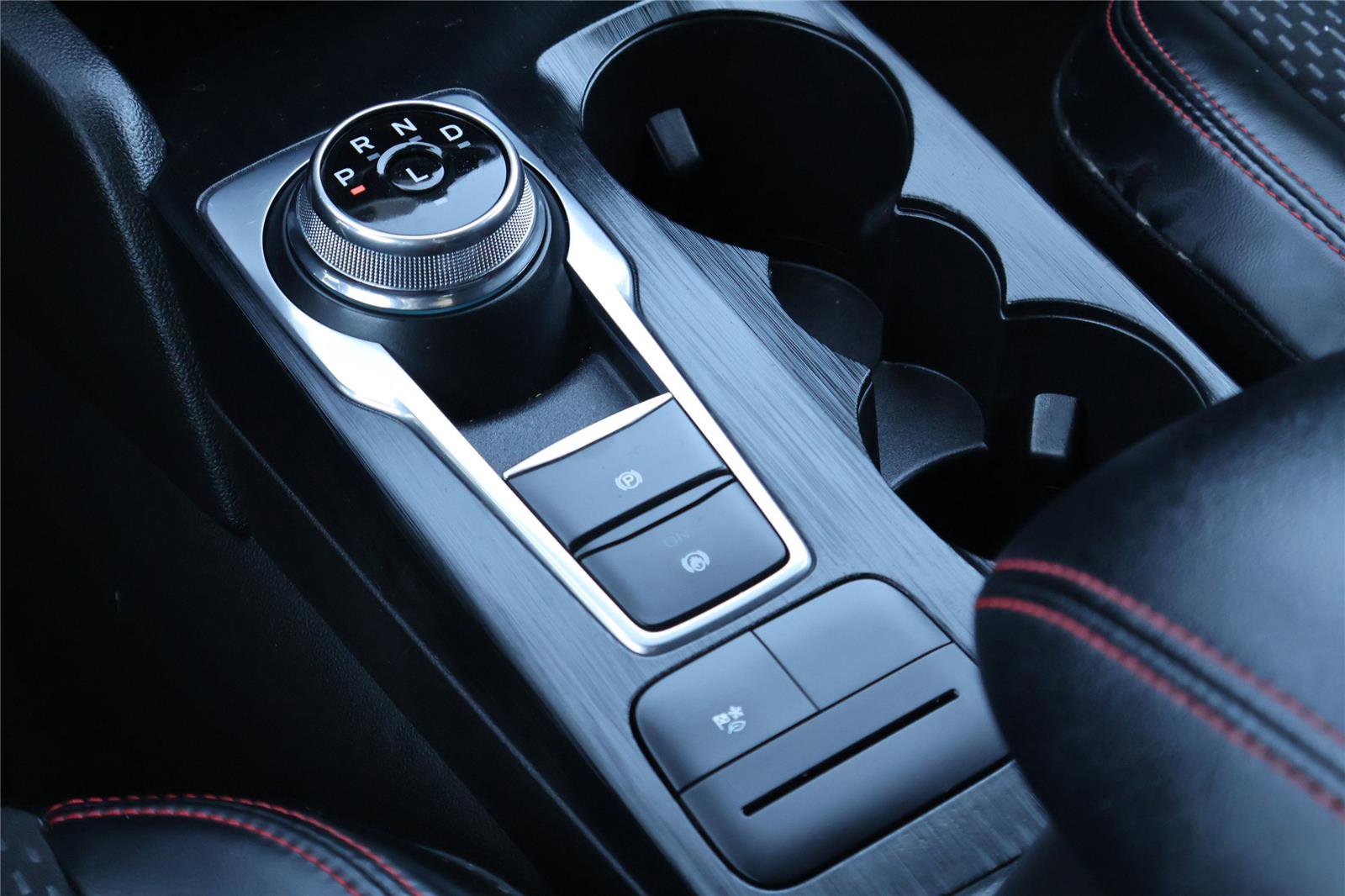 Used 2024 Ford Escape ST-Line w/ Equipment Group 301A image 24