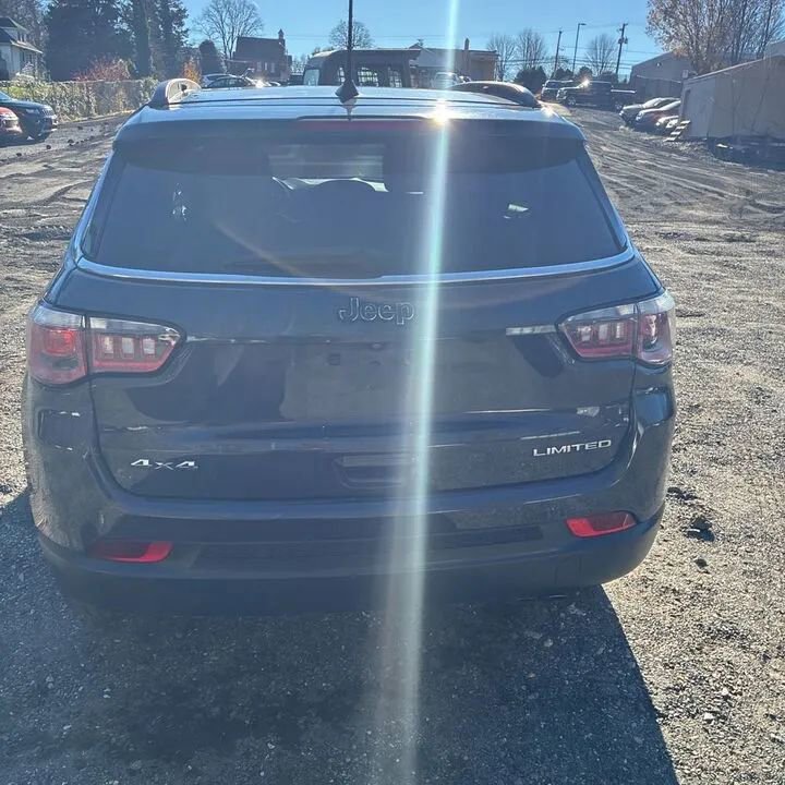 Used 2018 Jeep Compass Limited w/ Navigation Group AWD/4WD image 4