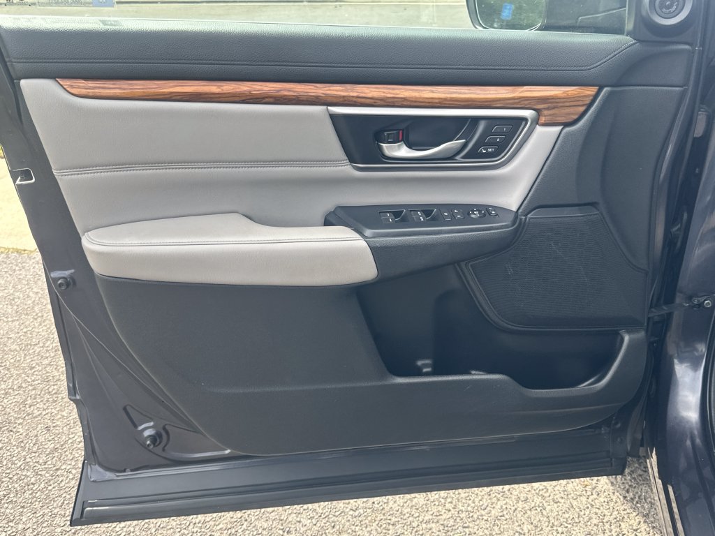 Used 2018 Honda CR-V Touring image 11