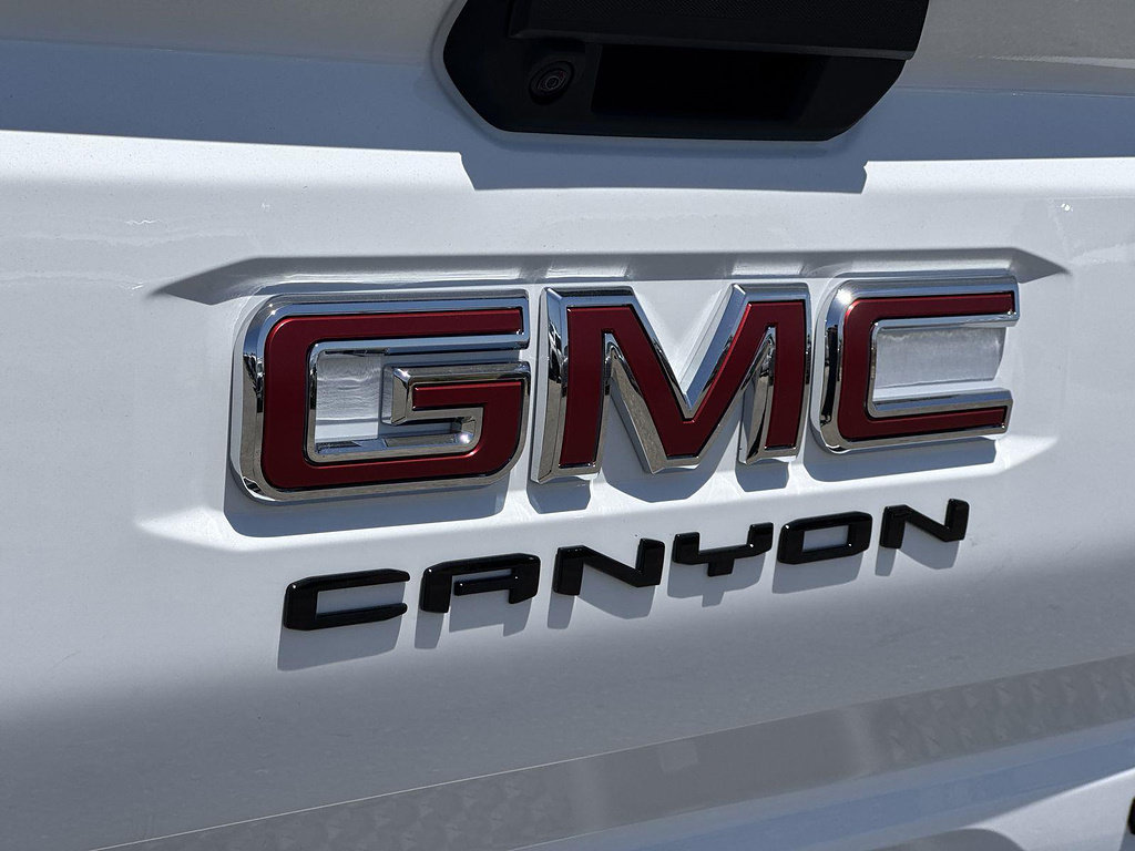 New 2026 GMC Canyon Elevation w/ LPO, Black Badging Package RWD image 26