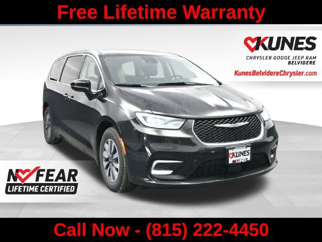 Used 2024 Chrysler Pacifica Limited