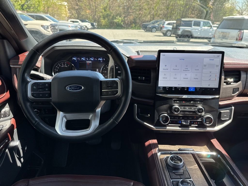 Used 2024 Ford Expedition Max Limited AWD/4WD image 15