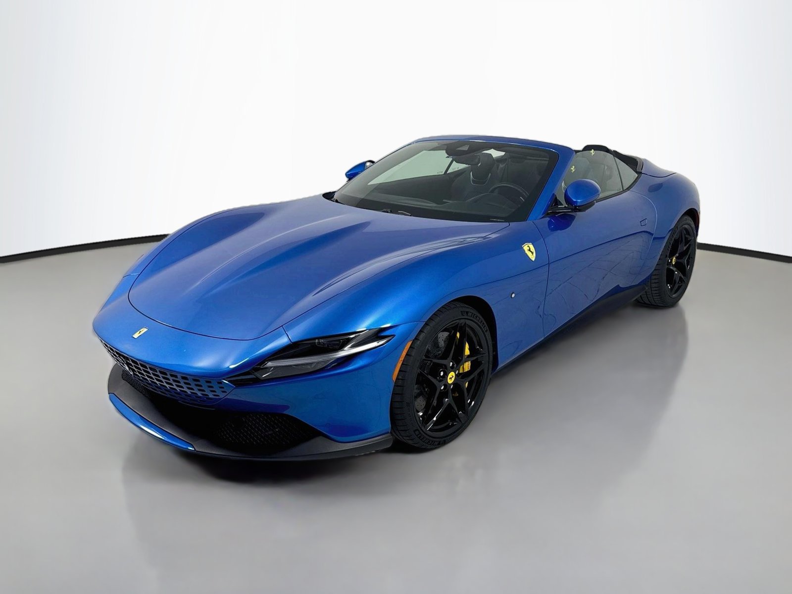 Used 2025 Ferrari Roma Spider RWD image 3