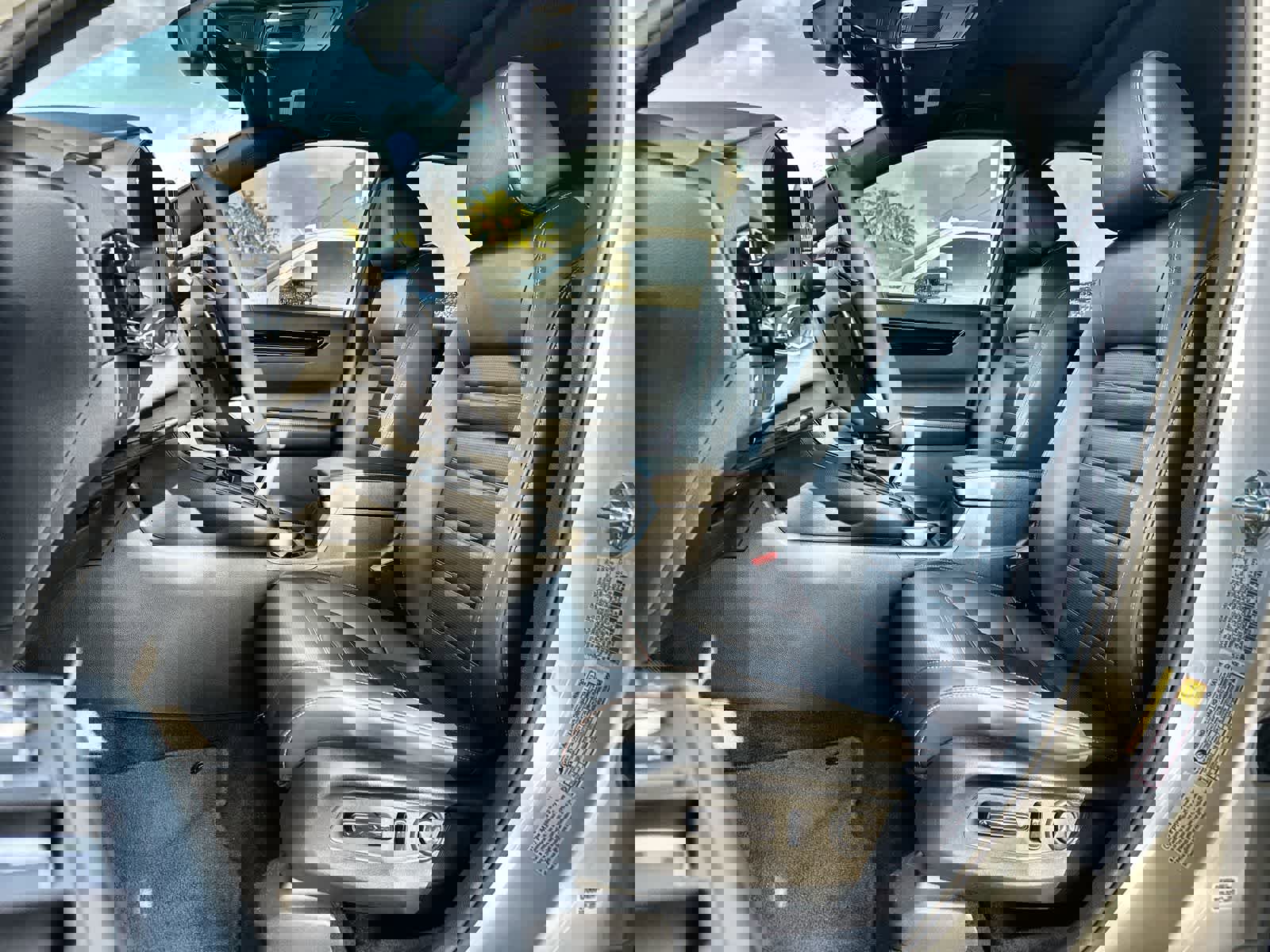 Used 2023 Honda CR-V Sport Touring image 3