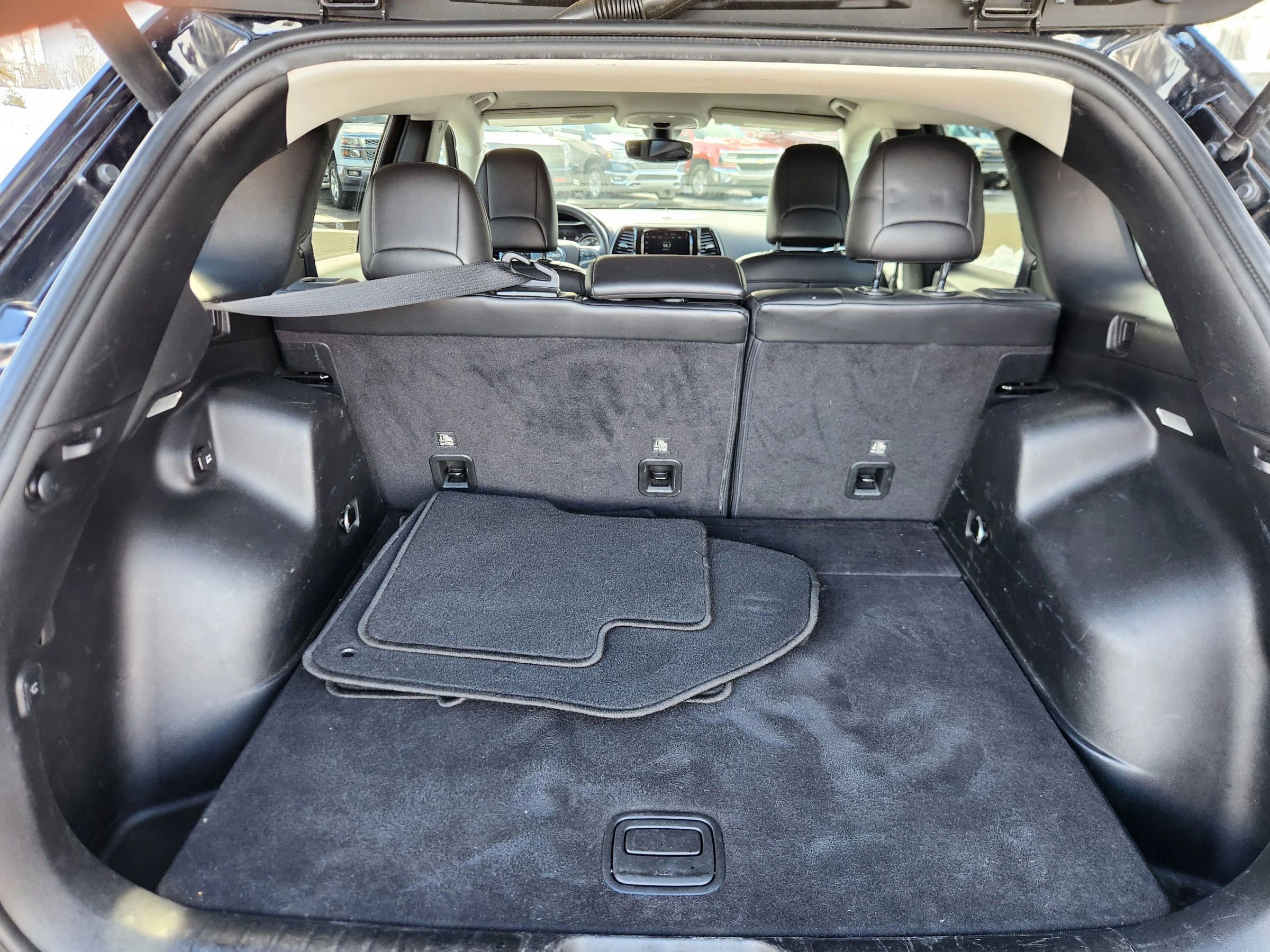 Used 2019 Jeep Cherokee Limited image 47